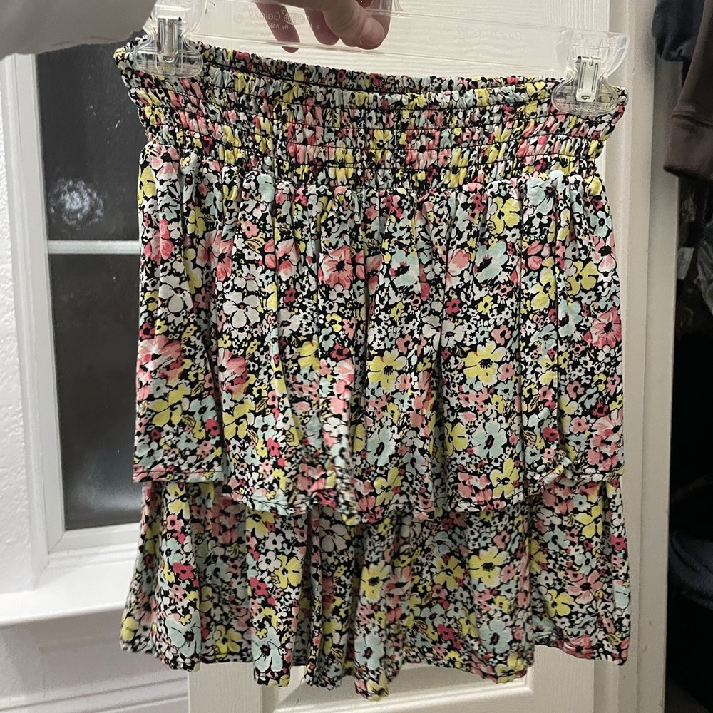 Adorable COMFORTABLE multi color skirt